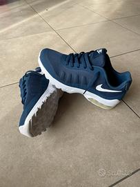 Nike air max invigor