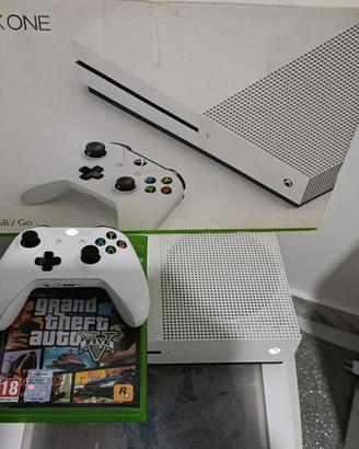 Xbox One con scatola e tutto
