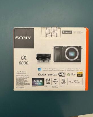 Sony a6000 e obiettivo SEL 55–210
