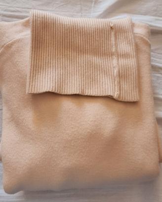 Maxi Maglione Lungo con Collo Alto e Spacco