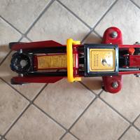 cric idraulico  per auto