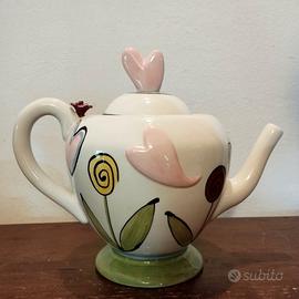 Teiera stravagante da collezione