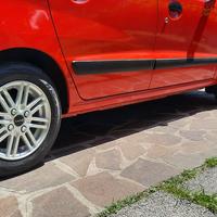 cerchi in lega con pneumatici