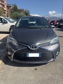 Toyota Yaris 1.3 5 porte Lounge navi telecamera fu
