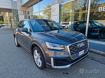 Audi Q2 35 TFSI S tronic Identity Black