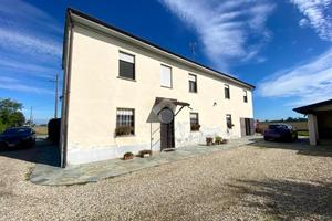 CASA INDIPENDENTE A SALE