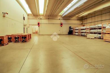 CAPANNONE A OSIO SOTTO