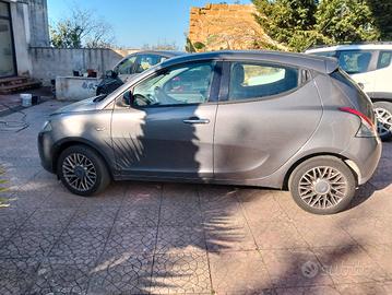 lanci Ypsilon 1.2 gold