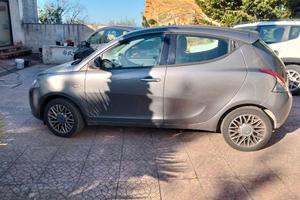 lanci Ypsilon 1.2 gold