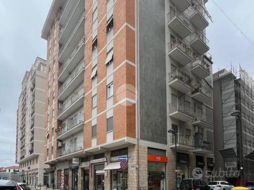6 LOCALI A SAN BENEDETTO DEL TRONTO