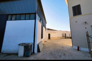 Capannone cat. C1 (commerciale)