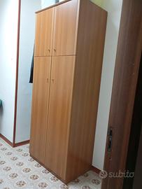 Armadio in legno