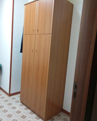 Armadio in legno
