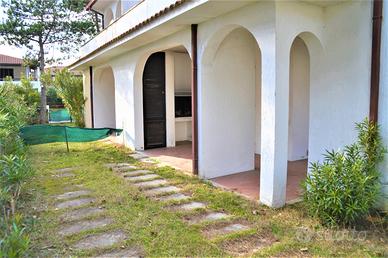 Villetta con giardino mese di settembre euro 500