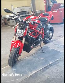 Ducati Streetfighter 848 - 2013