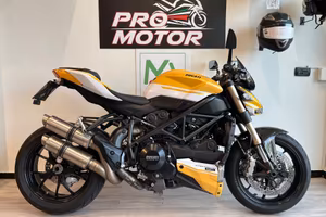 Ducati Streetfighter 848 accessoriata