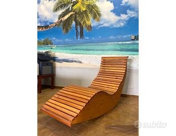 Lettino relax in legno resistente all’esterno