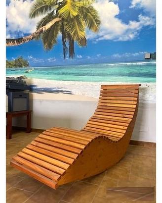 Lettino relax in legno resistente all’esterno