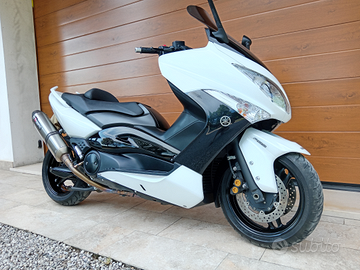 Yamaha t max anno 2011