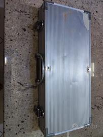 Valigietta barbecue con 5 utensili 