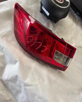 Fanale Faro Posteriore sinistro Renault Clio2012 >