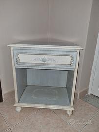 comodino shabby chic