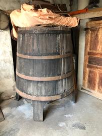 Tino in legno per vino