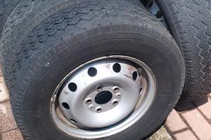 gomme cerchi fugone/camper 215-70-15