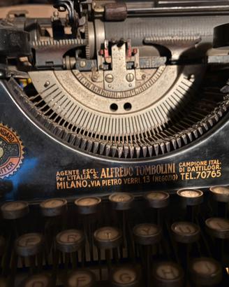 Macchina da scrivere anni 50