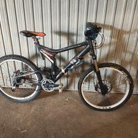 BICICLETTA DA DOWNHILL SCOTT