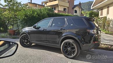 Lando Rover Discovery Sport HSE