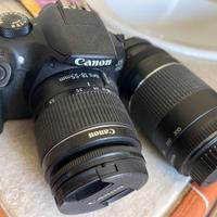 Macchina fotografica Canon con obbiettivo