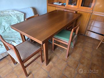 tavolo in legno  come nuovo