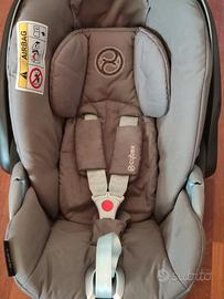 Cybex Cloud Z i-size con base Isofix 