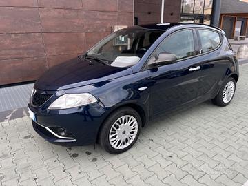 Lancia Ypsilon 1.2 69 cv Silver solo 30.000 km