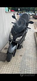 Xmax yamaha 2010 / 300cc