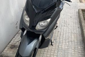Xmax yamaha 2010 / 300cc