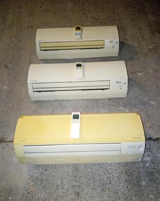 3 Split DAIKIN Inverter 9000/12000 BTU - € 100