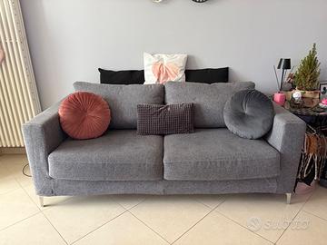 Divano letto moderno nuovo di colore grigio