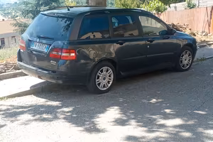 Auto fiat stilo sw