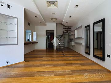 LABORATORIO A BUDRIO