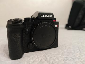 Panasonic Lumix S5 ll+ accessori + DHL EXPRESS
