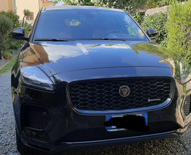 Jaguar E Pace plug-in ibrida benzina