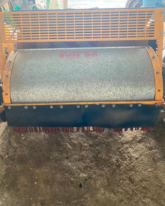 IN BLOCCO RACCOGLITRICE E CERNITRICE