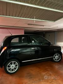 Lancia Ypsilon Unyca