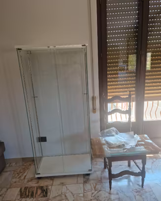 Vetrinetta in vetro e legno 77×44×171 nuova