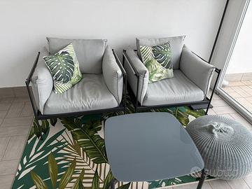 SET POLTRONE E TAVOLINO