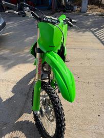 Kawasaki KX 450 2025 – 32 ore – Doppio set cerchi