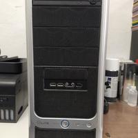 Computer PC AMD Athlon II X4 645, con monitor