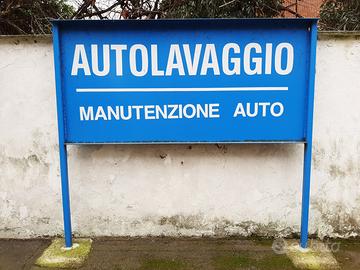 Autolavaggio insegna pubblicitaria